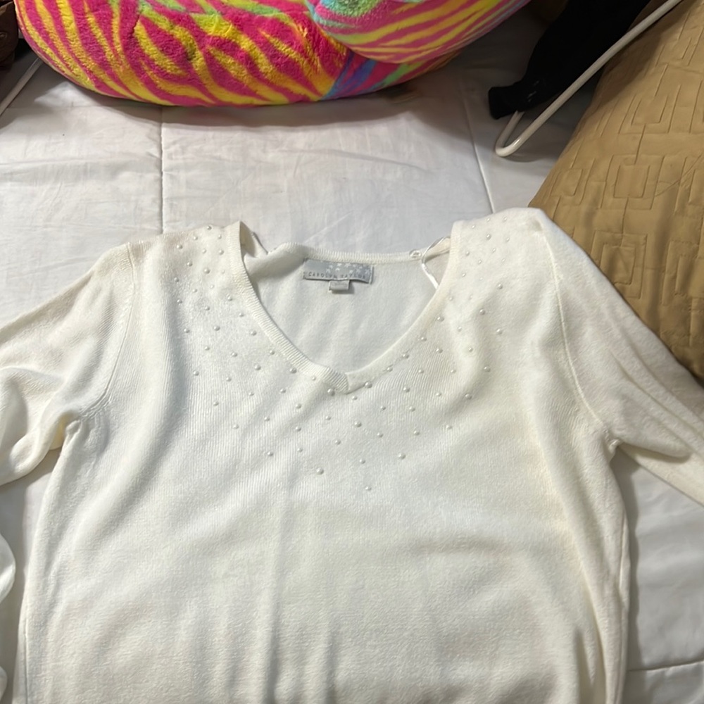 V neck sweaters